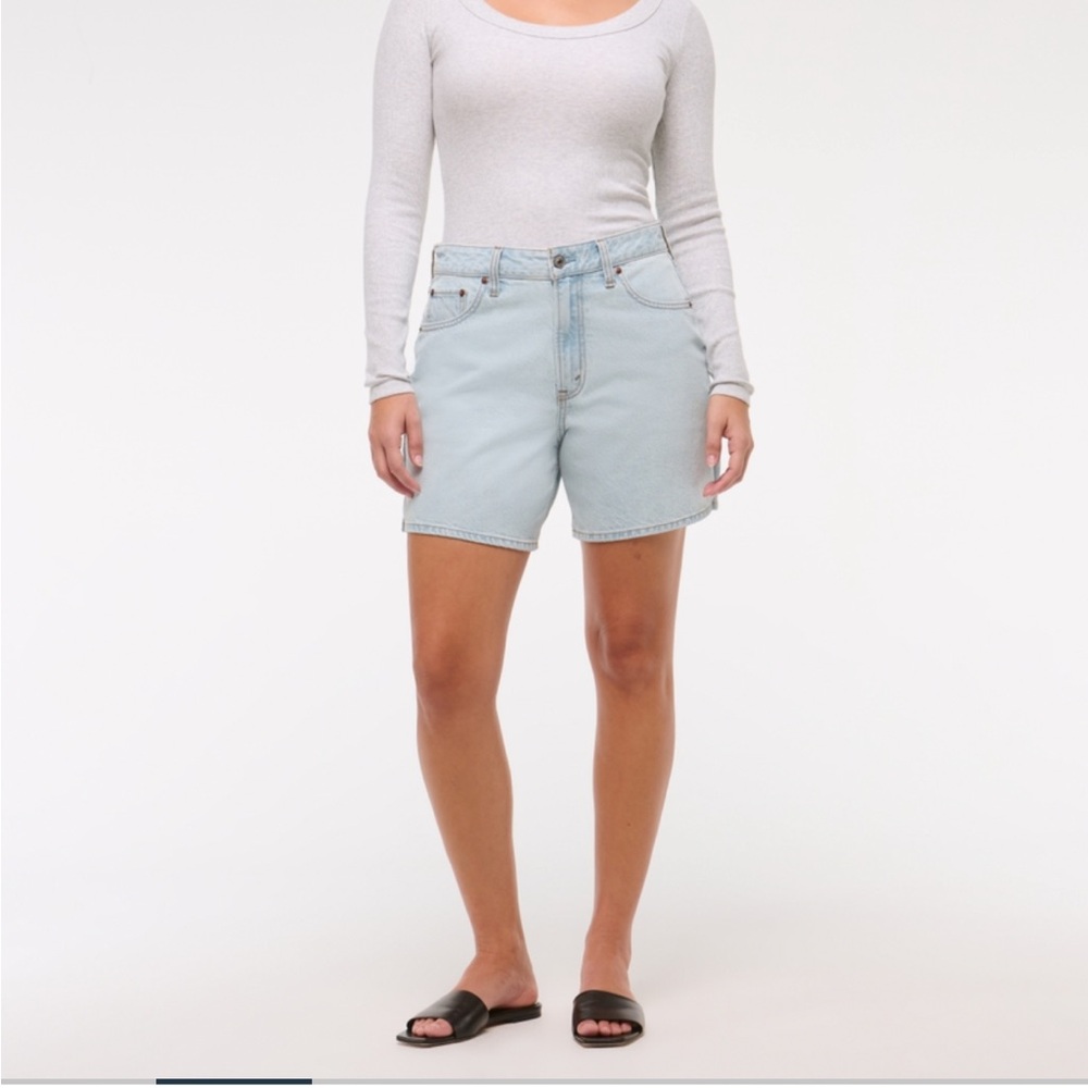 Abercrombie curve love loose shorts